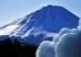 「氷柱と富士山」